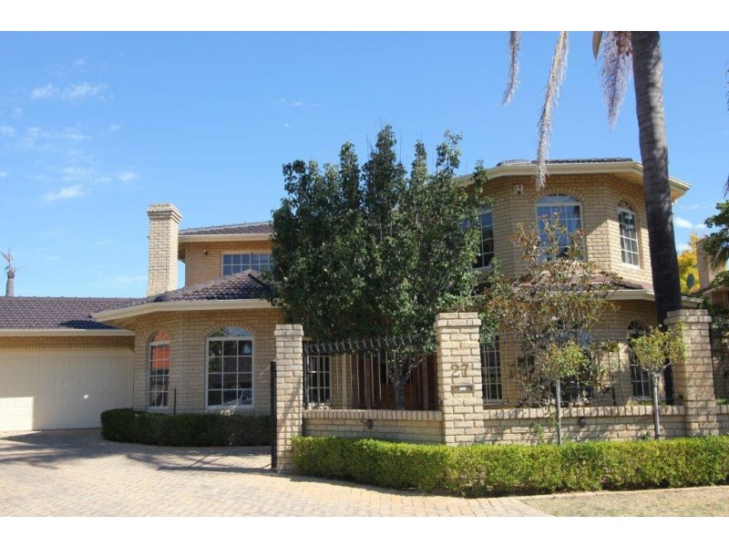 27 Neesham Street, Booragoon WA 6154