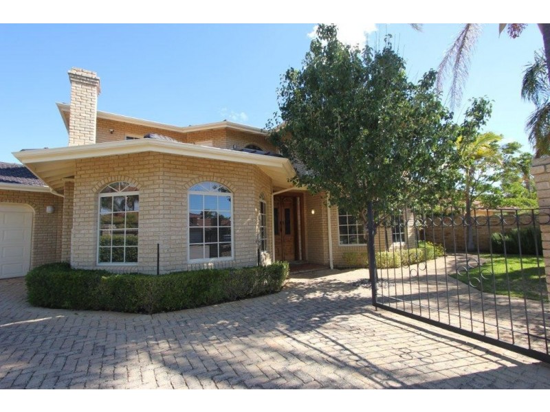 27 Neesham Street, Booragoon WA 6154