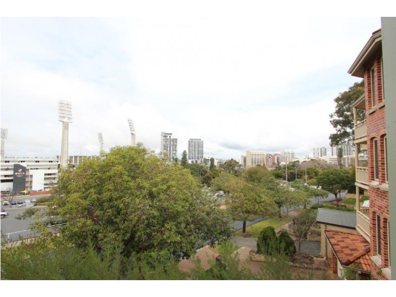 3/14 Waterloo Crescent, East Perth WA 6004