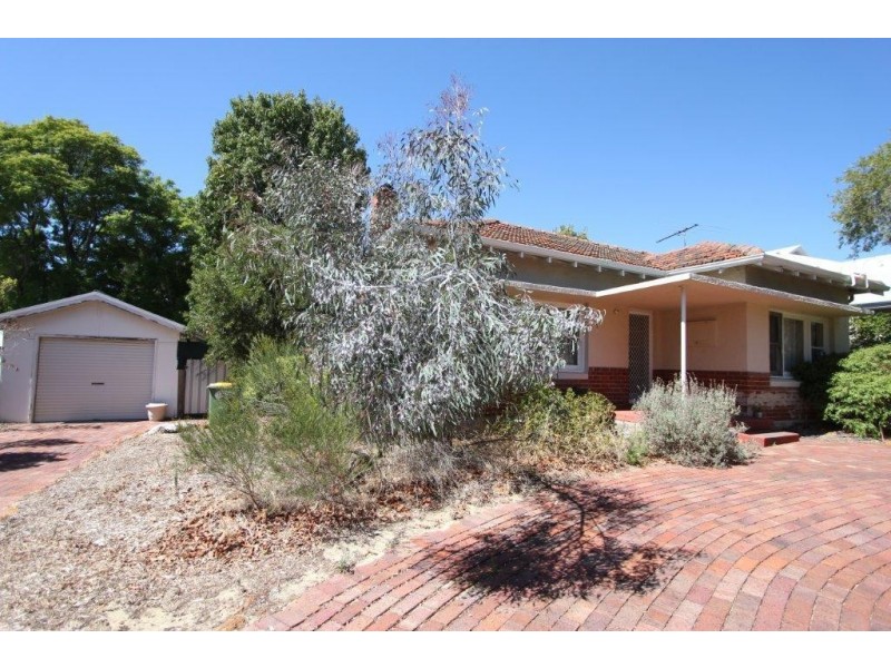 4 Ruth Street, Como WA 6152