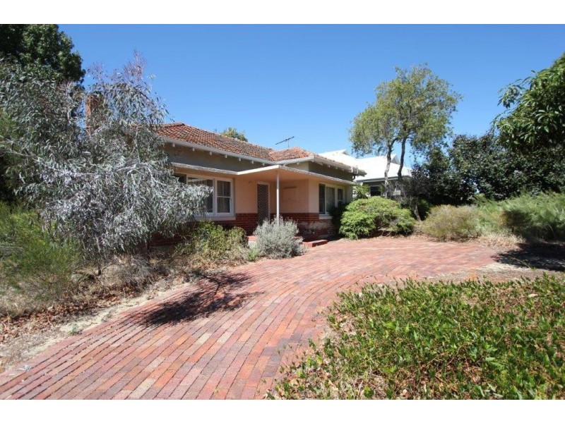 4 Ruth Street, Como WA 6152