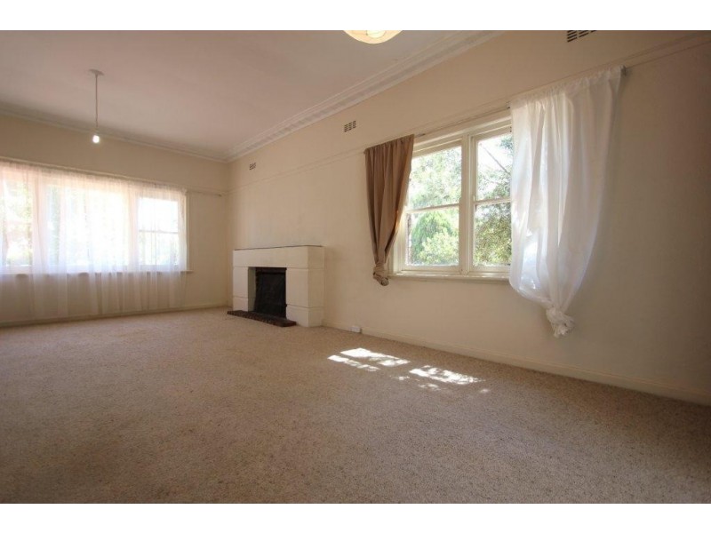 4 Ruth Street, Como WA 6152