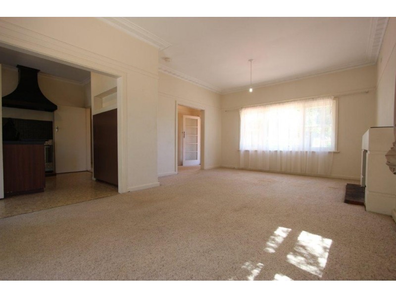 4 Ruth Street, Como WA 6152