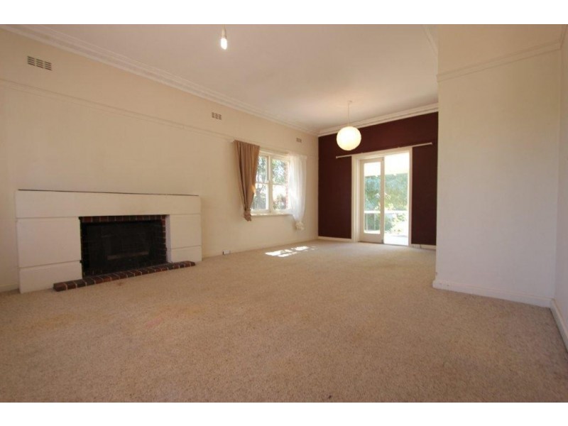 4 Ruth Street, Como WA 6152