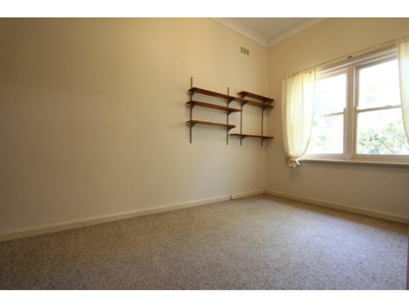 4 Ruth Street, Como WA 6152