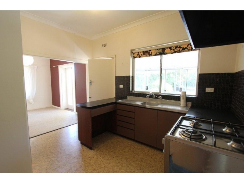 4 Ruth Street, Como WA 6152