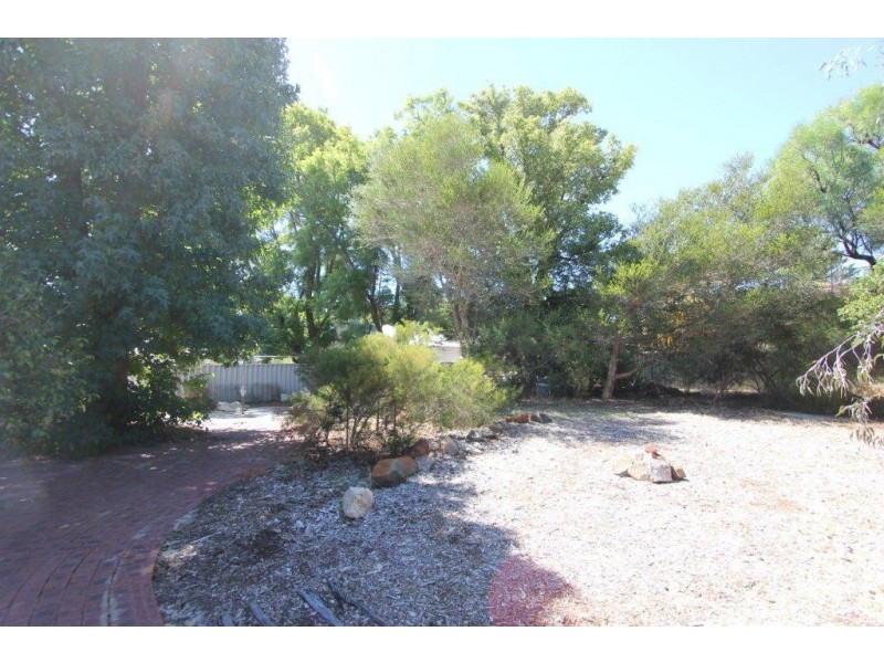 4 Ruth Street, Como WA 6152