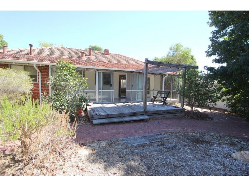 4 Ruth Street, Como WA 6152