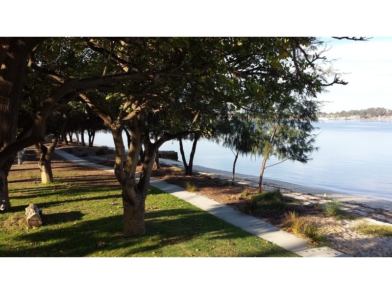 19/2 Preston Street, Como WA 6152