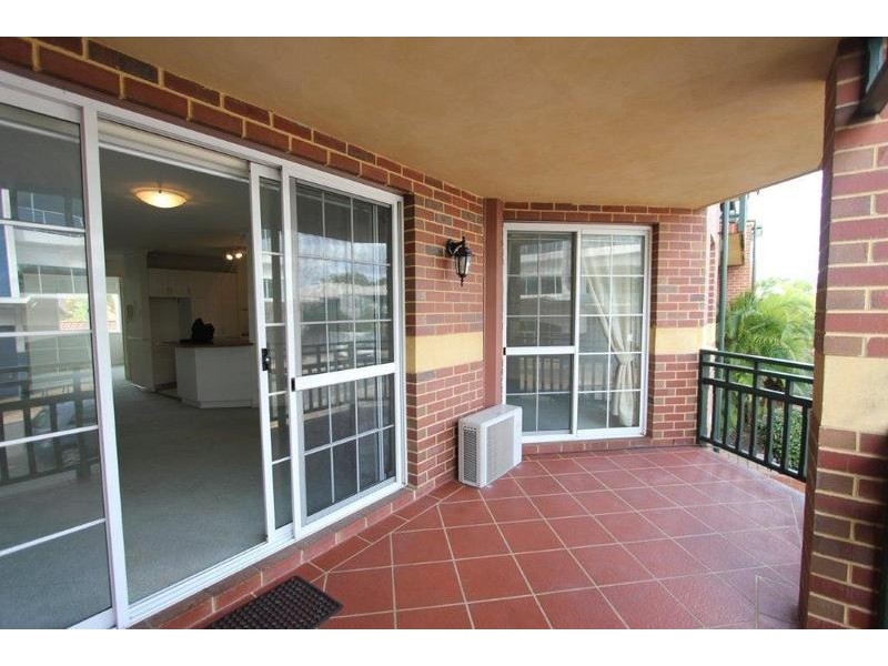 19/2 Preston Street, Como WA 6152