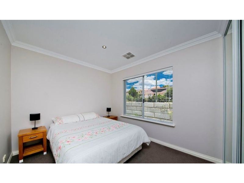 1/2 Knave Lane, Innaloo WA 6018