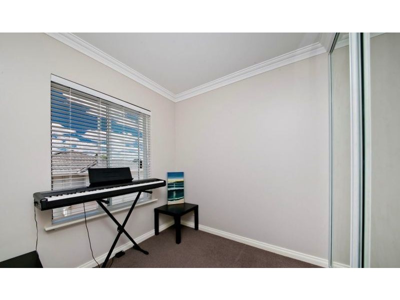 1/2 Knave Lane, Innaloo WA 6018