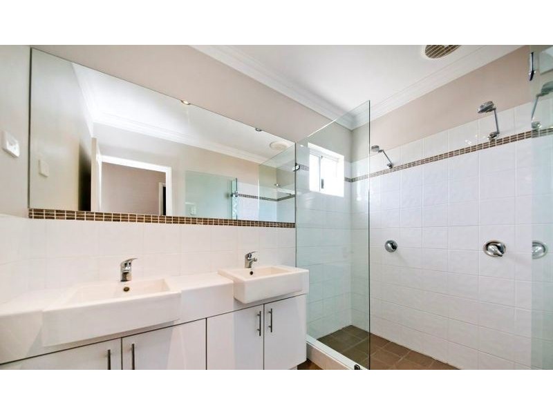 1/2 Knave Lane, Innaloo WA 6018