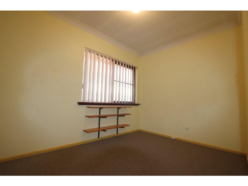 2/4 Lawrence Street, Como WA 6152