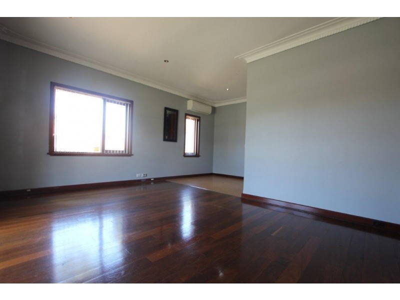 81 Edgecumbe Street, Como WA 6152