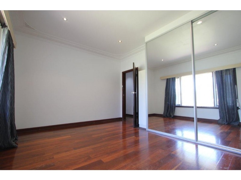 81 Edgecumbe Street, Como WA 6152