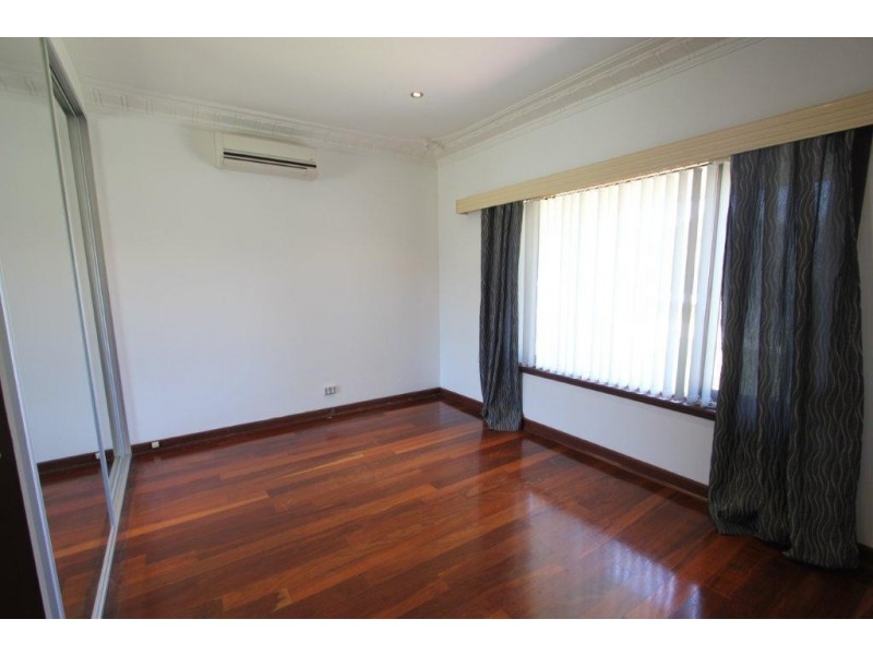 81 Edgecumbe Street, Como WA 6152