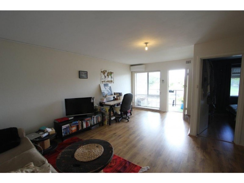 13/4 Comer Street, Como WA 6152