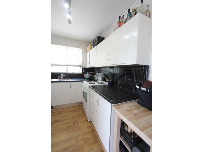 13/4 Comer Street, Como WA 6152