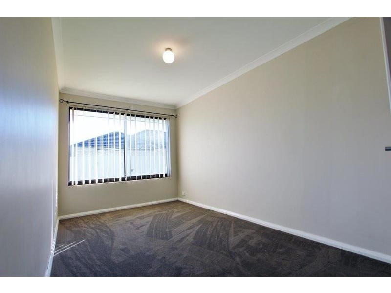 24 Leichhardt Crossing, Hammond Park WA 6164