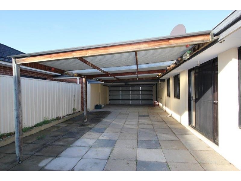 24 Leichhardt Crossing, Hammond Park WA 6164