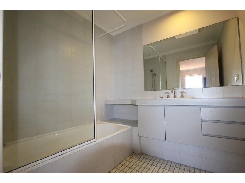 8/8 Robert Street, Como WA 6152