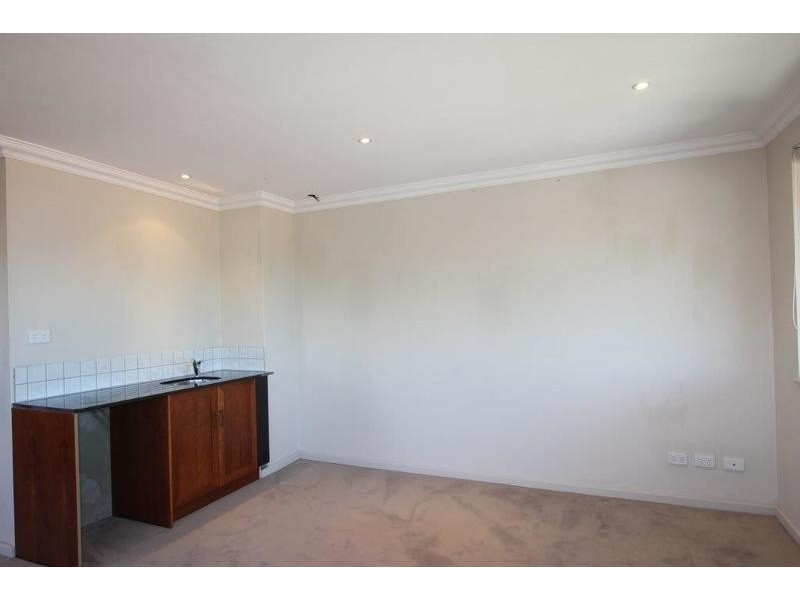 8/8 Robert Street, Como WA 6152