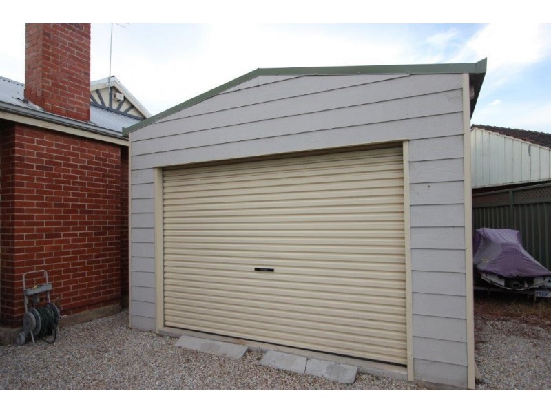 423 Berwick Street, St James WA 6102