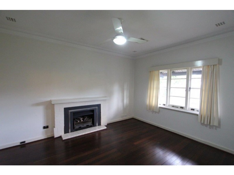 423 Berwick Street, St James WA 6102