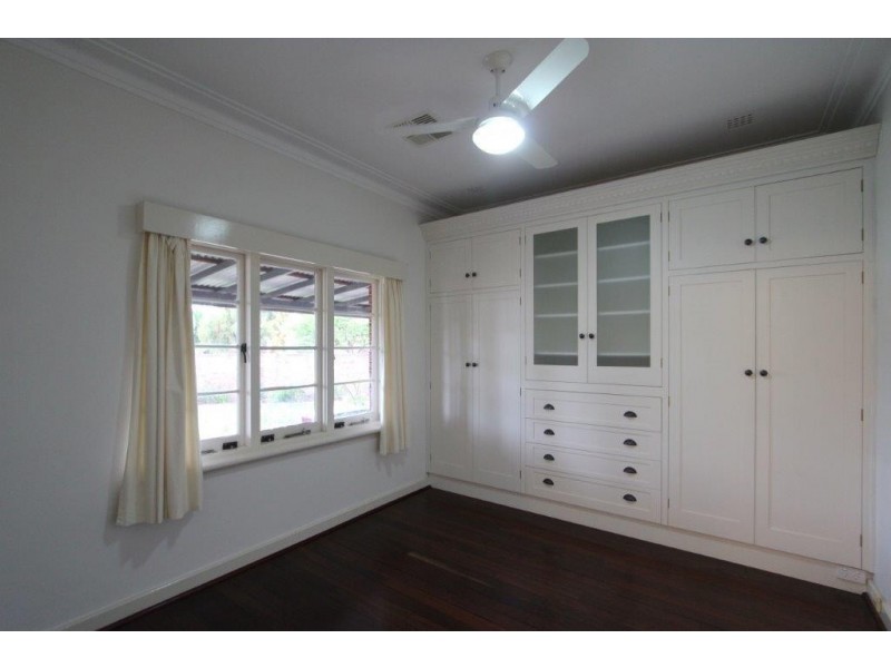 423 Berwick Street, St James WA 6102