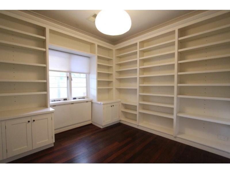 423 Berwick Street, St James WA 6102