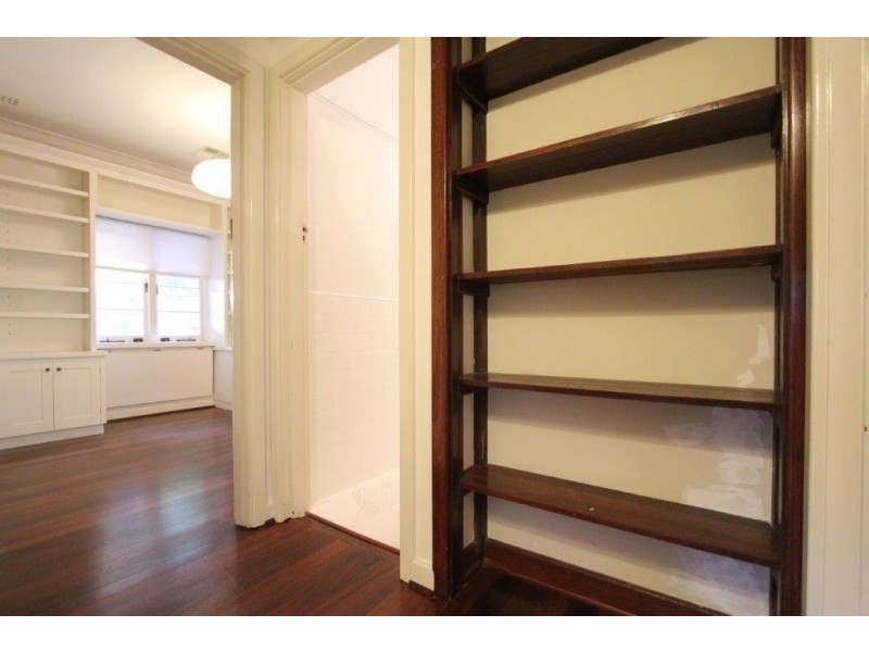 423 Berwick Street, St James WA 6102