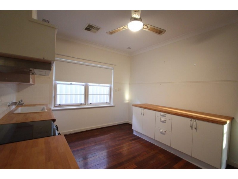 423 Berwick Street, St James WA 6102