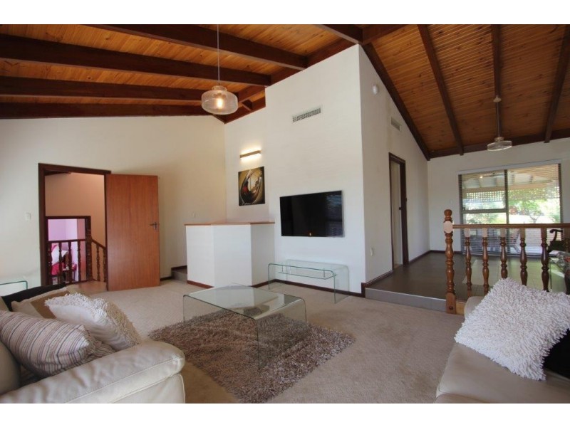 101 Clement Street, Karrinyup WA 6018