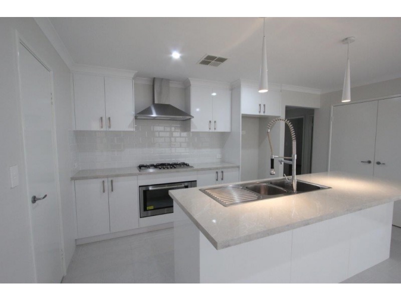 12 Isted Avenue, Hamilton Hill WA 6163