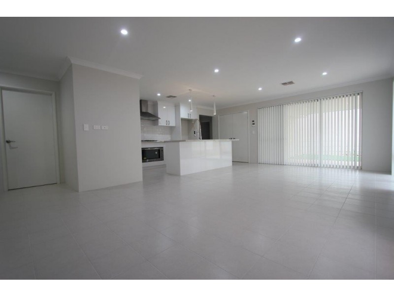 12 Isted Avenue, Hamilton Hill WA 6163