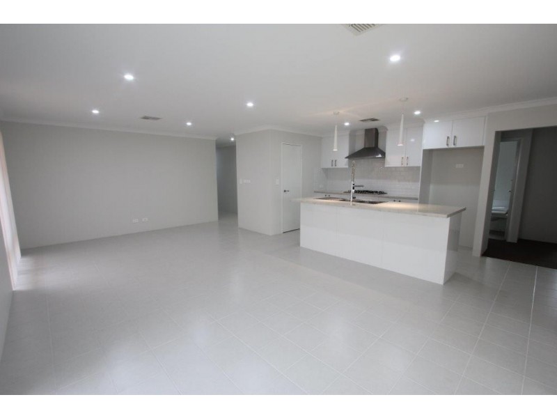 12 Isted Avenue, Hamilton Hill WA 6163