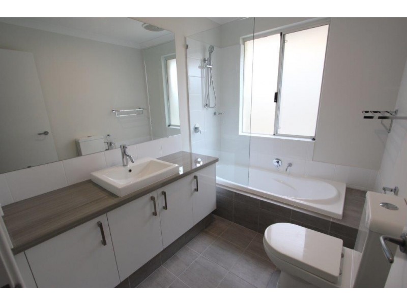 12 Isted Avenue, Hamilton Hill WA 6163