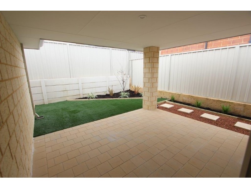 12 Isted Avenue, Hamilton Hill WA 6163