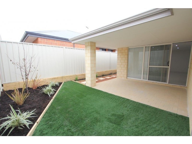 12 Isted Avenue, Hamilton Hill WA 6163