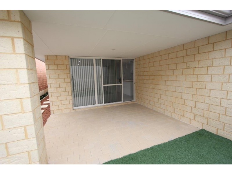 12 Isted Avenue, Hamilton Hill WA 6163