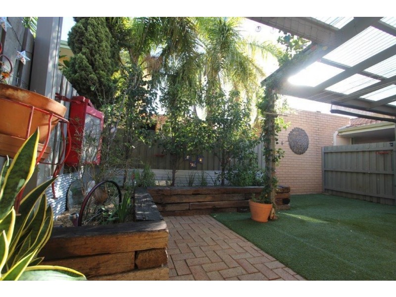 23 Cayley Street, Glendalough WA 6016