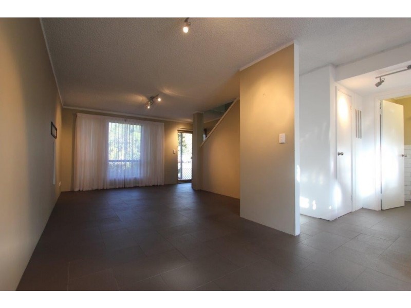 23 Cayley Street, Glendalough WA 6016