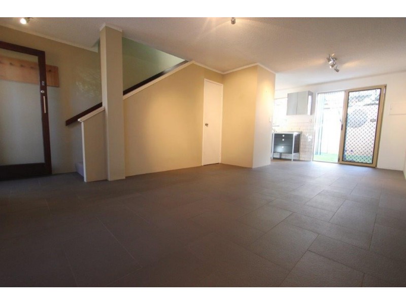 23 Cayley Street, Glendalough WA 6016