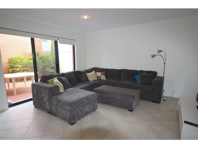 2/20 First Avenue, Kensington WA 6151