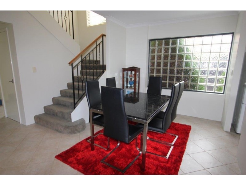 2/20 First Avenue, Kensington WA 6151