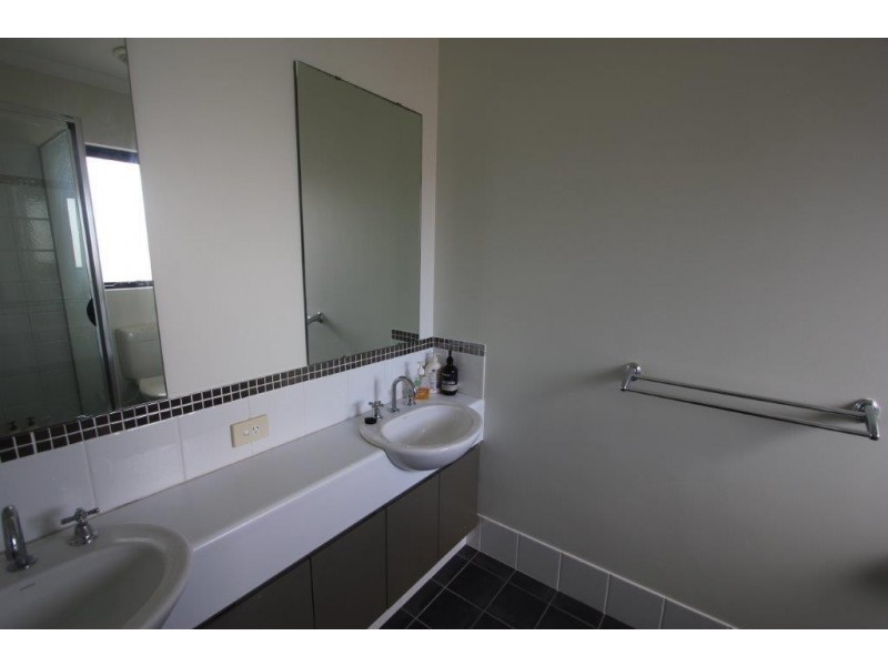 2/20 First Avenue, Kensington WA 6151