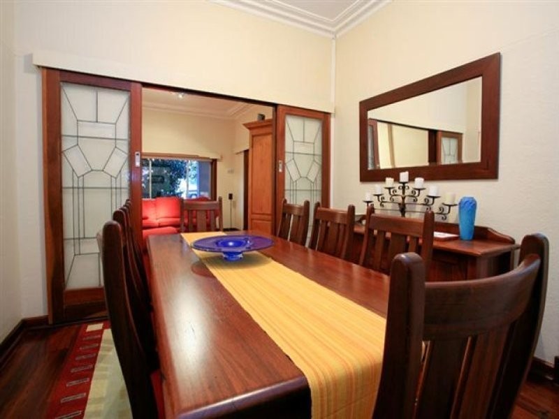 7 Salisbury Street, St James WA 6102