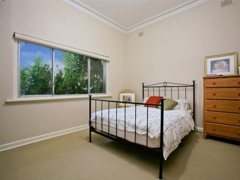 7 Salisbury Street, St James WA 6102