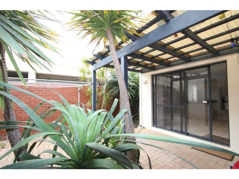 B/146 Coode Street, Como WA 6152